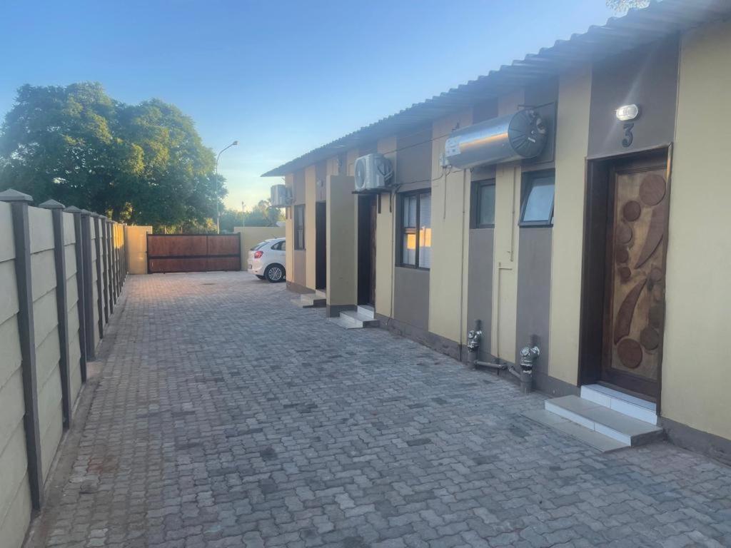 Sabrina Guesthouse Τσουμέμπ Εξωτερικό φωτογραφία